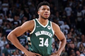 开云体育-字母哥连续十二场比赛得分超过关键助攻，C9挑战极限！的简单介绍