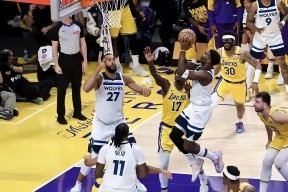 Kaiyun- NBA季后赛倒计时，皇家社会关键时刻强势反弹，细节引发关注，态度坚定，身体对抗强度拉满